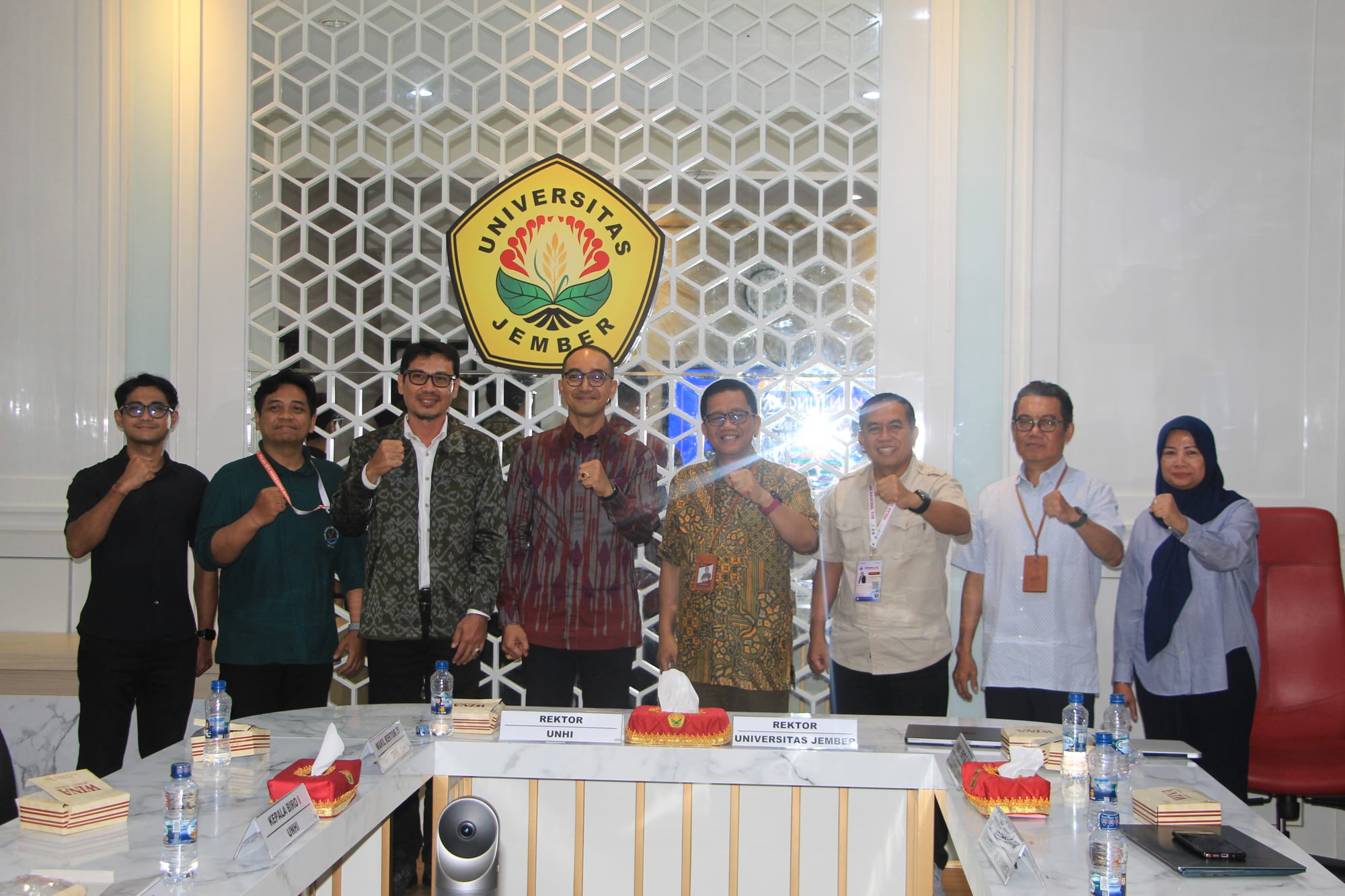 Kunjungan Merintis Kerjasama UNHI ke UNEJ